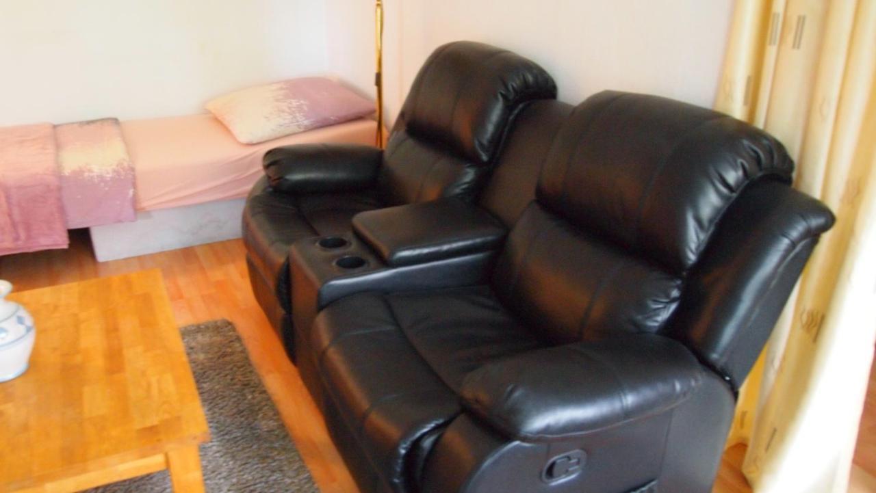 Zentral Gelegene Ferienwohnung Lubeck Luaran gambar