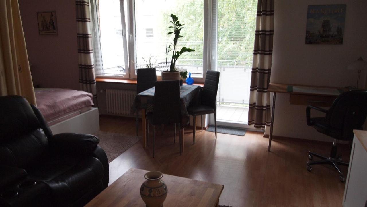 Zentral Gelegene Ferienwohnung Lubeck Luaran gambar