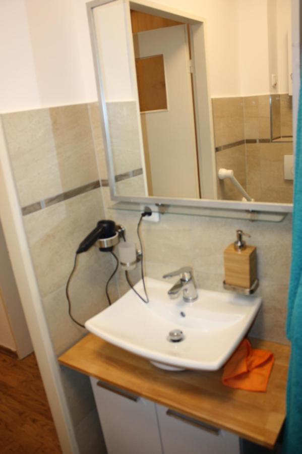 Zentral Gelegene Ferienwohnung Lubeck Luaran gambar